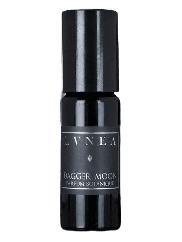 Lvnea Dagger Moon